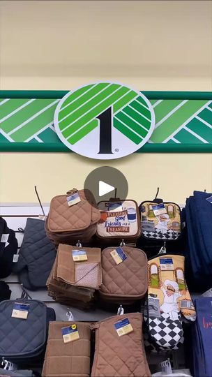 695K views · 5K reactions | Grab a Dollar Tree paper towel holder... 😳  #DIY #DollarTree #DollarTreeDIY #Organize #Hack #hacks #hacksoflife #easydiy #diyhacks | Cooking with kian | Cooking with kian · Original audio Dollar Tree Paper Towel Holder, Potholder Diy, Pot Holder Crafts, Retro Apron Patterns, Kitchen Towels Crafts, Pine Cone Christmas Decorations, Cowboys Wreath, Sarah Nicole, Diy Recycled Projects