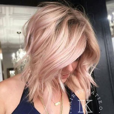 Rose gold hair -- aka the absolute coolest way to pay homage to Glinda the Good. Fine Haircut, Blond Rose, Rose Gold Blonde, Gold Hair Colors, Hair Color Rose Gold, Gold Blonde, Haircut Styles, Rose Gold Hair, Pastel Hair