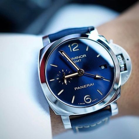 Just wow! The #Panerai #PAM688 Luminor Marina GMT with blue sunburst dial. 🔵😍🔵 📷 @inlovewithwatches #PaneraiCentral Panerai Luminor Gmt, Rolex Watch Price, Breitling Watches Mens, Best Looking Watches, Luminor Marina, Stylish Watches Men, Panerai Watches, Breitling Watches, Premium Watches