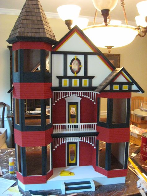 Little Darlings Dollhouses: Building the Painted Lady Dollhouse Painted Lady Dollhouse Interior, Painted Lady Dollhouse, Beautiful Dollhouse, Painted Lady House, Painted Dollhouse, The Painted Lady, Cardboard Projects, Good Toys, Real Good Toys