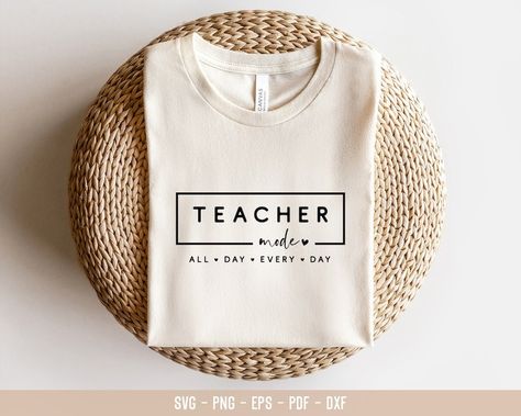 Teachers Shirts Designs, Teachers Gifts Cricut, Teacher Shirts Designs Svg, Teacher Cricut Shirts, Cricut Projects Teacher, Teacher T-shirts, Teacher Shirts Cricut, Cricut Projects For Teachers, Teacher T Shirts Ideas Design