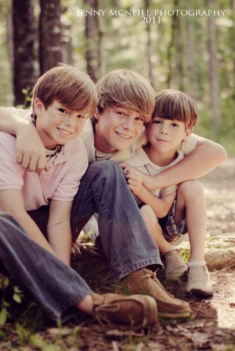 Photography ideas. Jenny McNeill Children#Repin By:Pinterest++ for iPad# Boy Sibling Photography, Brother Photography Poses, Brothers Photo Shoot, Brother Photography, Brother Poses, Photography Siblings, Sibling Photography Poses, Bridge Photos, Brothers Photography