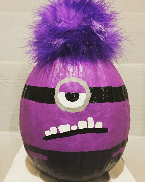 Purple Minion Pumpkin Purple Minion Pumpkin Painting, Pumpkin Painting Ideas Cartoon Characters, Pumpkin Painting Ideas Olivia Rodrigo, Purple Pumpkin Ideas, Purple Pumpkin Painting, Purple Pumpkin Painting Ideas, Purple Minion Pumpkin, Minion Pumpkin Painting, Pumpkin Paints