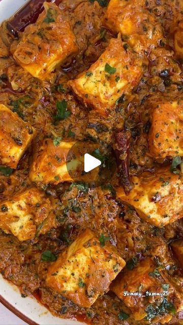 Today's Recipe | Inspiring Cooking 👨‍🍳 on Instagram: "Restaurant style Paneer Butter Masala...  Ingredients- 350g Paneer 3-4 Onion/pyaaz 10-12 Garlic cloves 1 inch Ginger 2 Green chillies 3-4 tomatoes handful of cashews 1tsp red chilli powder 1tsp coriander powder 1/4th tsp turmeric 1/2tsp kashmiri red chilli Salt to taste 2-3tbsp oil 1 cube butter (you can add more) Whole spices (cumin seeds/ jeera, dried red chilli/ sukhi lal mirch, black cardamom/ badi elaichi, Black pepper/ kali mirch) 1 tbsp fresh cream 1/2tsp Garam masala Dried fenugreek Coriander leaves  This quantity is enough to serve 3-4 people.  #paneerbuttermasala #paneerrecipes #paneertikka #paneerlove #recipeoftheday #easyrecipes #lunchideas #restaurantstyle #foodfood #northindianfood #foodstagram #foodblogger 168K #foodief Butter Paneer Masala, Lal Mirch, Paneer Masala Recipe, Butter Paneer, Butter Masala Recipe, Paneer Butter Masala, Black Cardamom, Butter Masala, Chilli Paneer