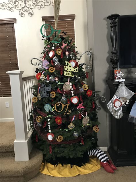 My wizard of oz tree this year!! Wicked Christmas Tree, Wizard Of Oz Tree, Wizard Of Oz Christmas, Wizard Of Oz Christmas Tree Ideas, Wizard Of Oz Christmas Tree, Wizard Of Oz Decor, Rainbow Christmas Tree, Funny Christmas Tree, Elf Christmas Decorations