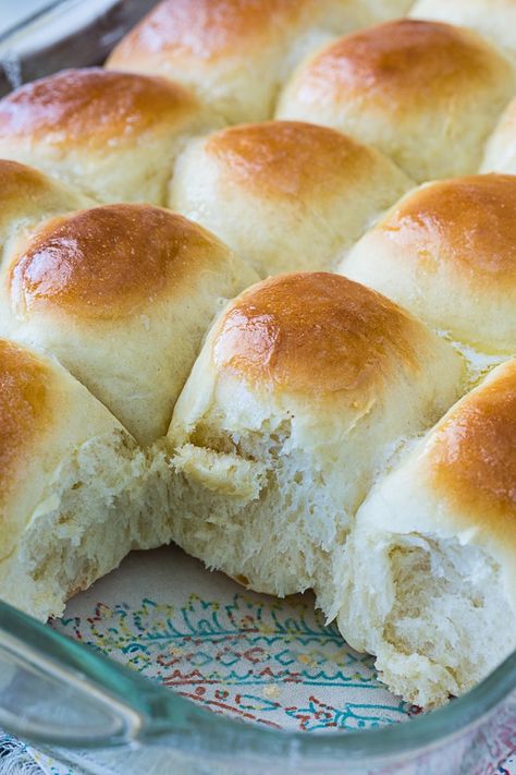 The Best Yeast Rolls The Best Yeast Rolls, Best Yeast Rolls, Dinner Rolls Recipe Homemade, Specialty Breads, Easy Yeast Rolls, Homemade Yeast Rolls, Yeast Rolls Recipe, Homemade Rolls, Homemade Dinner Rolls