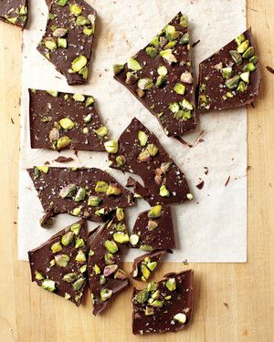 Dark Chocolate Bark with Pistachios and Sea Salt Hazelnut Bark, Pistachio Bark, Sea Salt Recipes, Dark Chocolate Bark, Chocolate Bark Recipe, Dark Chocolate Truffles, No Salt Recipes, Bark Recipe, Chocolate Nuts