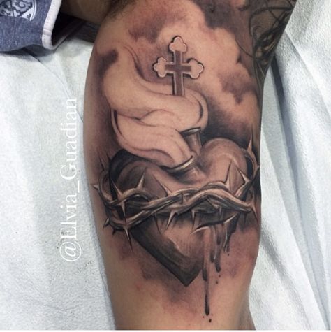 Sacred Heart Hand Tattoo, Traditional Chicano Tattoos, Christus Tattoo, Art Chicano, Sacred Heart Tattoos, Christ Tattoo, Mary Tattoo, Statue Tattoo, Men Tattoos Arm Sleeve