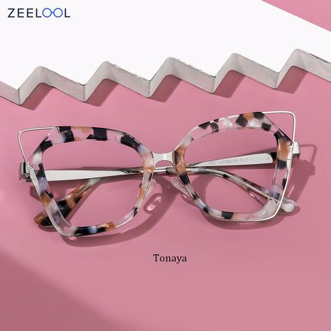 butterfly glasses frames Rose Gold Butterfly Jewelry With Diamond Accents, Butterfly Septum, Girls Spectacles Frames, Butterfly Frame Glasses, Pink Prescription Glasses, Butterfly Glasses, Glasses Prescription, Women Face, Frame Glasses