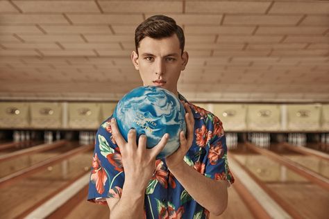 Prada and MR PORTER Announce Exclusive Bowling-Themed Capsule Bowling Pictures, Bowling Outfit, Ankle Sneakers, Bowling Team, Fifties Fashion, Man Photography, Senior Picture Outfits, Best Ads, Body Reference Poses