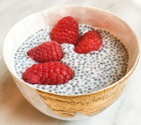 Superfood Low-FODMAP Chia Seed Pudding Recipe; Gluten-free, Vegan | Rachel Pauls Food Fodmap Smoothies, Dr Rachel Paul, Chia Seed Pudding Recipe, Super Healthy Snacks, Fodmap Meal Plan, No Bake Oatmeal Bars, Low Fodmap Diet Recipes, Chia Seed Recipes Pudding, Fodmap Diet Recipes