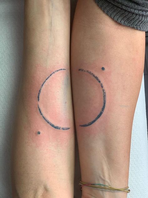 Couple Tattoo Connected, Matching Line Tattoos Couples, Abstract Couple Tattoos, Linking Tattoos Together, Intertwined Tattoo Ideas, Matching Tattoos That Connect, Complementary Tattoos Couples, Abstract Matching Tattoos, Couple Line Tattoo