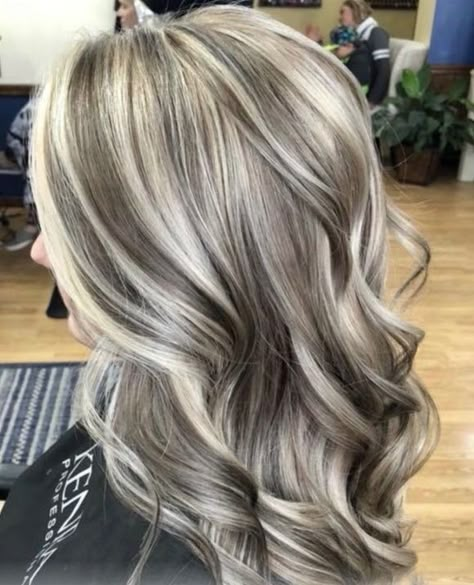 Highlights On Dark Hair, Platinum Highlights, Blonde Highlights On Dark Hair, Platinum Blonde Highlights, Platinum Blonde Hair Color, Silver Blonde Hair, Dark Hair With Highlights, Silver Blonde, Blending Gray Hair