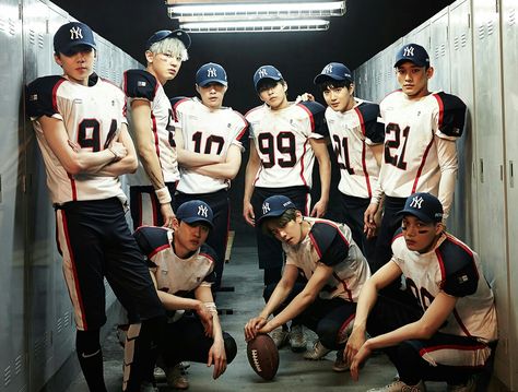 Exo 'love me right' photoshoot Exo 2014, Exo Album, Exo Lockscreen, Chanyeol And Do, K Wallpaper, Xiu Min, Lu Han, Kim Jongdae, Block B