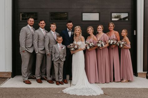 Old Rose And Gray Wedding Motif, Dusty Rose Wedding Groomsmen, Dusty Rose And Grey Wedding, Dusty Rose And Gray Wedding, Bridesmaids And Groomsmen Colors, Light Grey Suits Wedding, Grey Bridal Party, Dusky Pink Bridesmaid Dresses, Pink Brides Maid Dresses