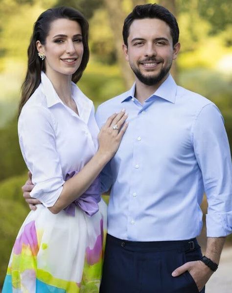 Official engagement photos of Crown Prince Hussein and Rajwa were released Jordan Royal Family, Charlene Of Monaco, Queen Rania, Engagement Ceremony, Three Daughters, Harry Winston, Royal Engagement, Royal Weddings, Robert Downey