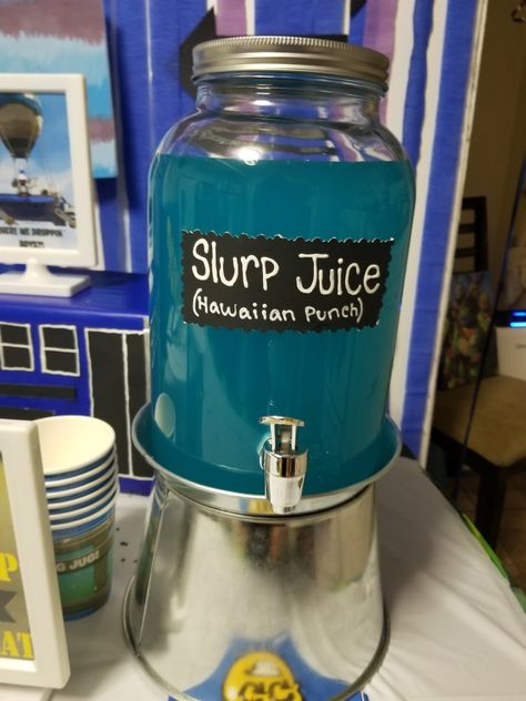 Fortnite Drink, Fornite Birthday Theme, Fortnite Snacks, Fortnight Birthday Party Ideas, Fortnite Theme Party, Slurp Juice, Fortnight Birthday, Fortnite Birthday Party Ideas, Fortnite Birthday Party