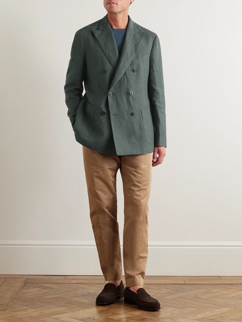 Boglioli's blazer will cut a really sharp profile, as the wide peak lapels help draw the eye up, while the double-breasted close will add a little extra dimension to your frame. It's tailored from naturally breathable linen, so it's a great choice for your next summer event. Linen Blazer Men, Green Suit Men, Velvet Suit Jacket, Green Tuxedo, Blazer For Men, Blazer Men, Velvet Suit, Lapel Blazer, Green Suit