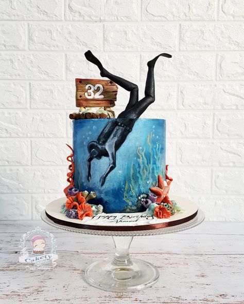 Diver Cake  - cake by Cakety Diver Cake, Scuba Cake, Fisherman Cake, Painting Cake, Sports Themed Cakes, Boat Cake, Cookie Recipes Decorating, Ocean Cakes, Realistic Cakes