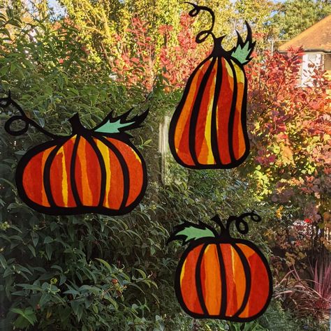 Fall Window Decorations, Window Decor Diy, Have A Wonderful Sunday, Kindergarten Decorations, Halloween Window Decorations, Window Crafts, Fall Kindergarten, Autumn Paper, Afternoon Sun