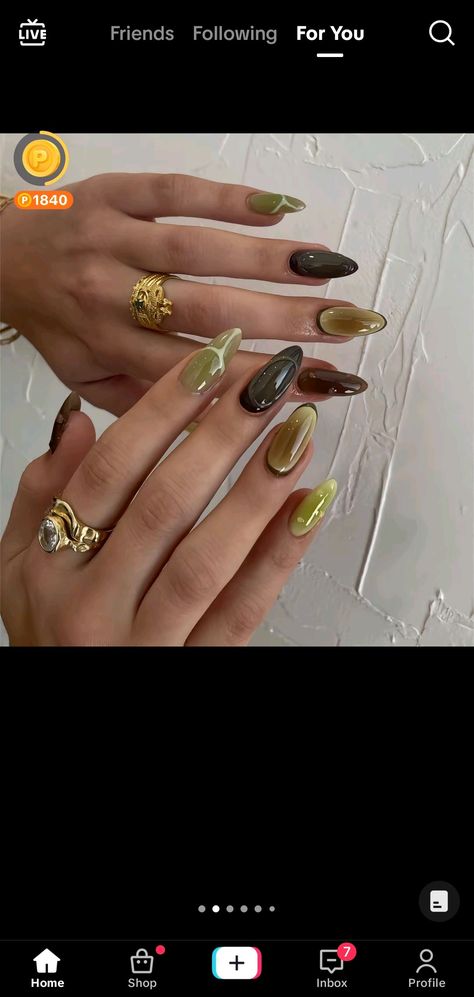 Every Day Nails, Artsy Nails, Green Nail Designs, Brown Nails, Chic Nails, Green Nails, Almond Nails, Green And Brown, Nail Design