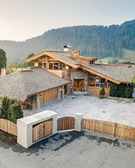 Austrian Architecture, Chalet Architecture, Chalet Exterior, Alpine House, Chalet Design, Large House, Countryside House, Stone Houses, Dream House Exterior