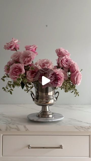 Kyla Malkani on Instagram: "DIY Flower Arrangement: Create a Gorgeous Pink Rose Centerpiece #diyflower #pinkroses #floraltutorial #flowerarrangement #floralstylist #flowertips #floraltipsandtricks #floraltutorial" Small Rose Arrangements, Garden Rose Arrangement, Diy Flower Arrangement, Rose Centerpiece, Rose Centerpieces, Rose Arrangements, Flower Arrangements Diy, Instagram Diy, Flower Arranging