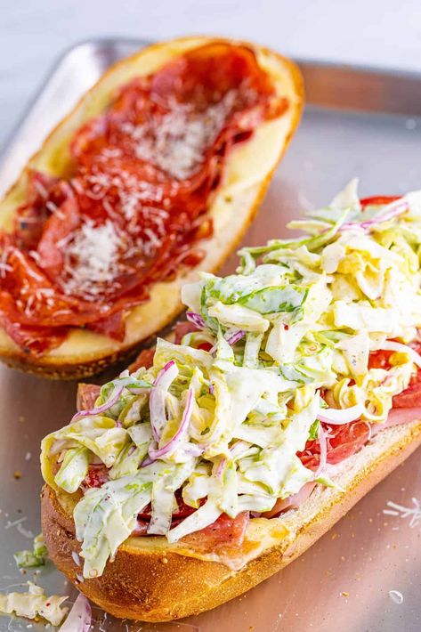 Tik Tok Grinder Salad, Italian Grinder Salad Sandwich, Tiktok Sandwich, Tiktok Salad, Grinder Sandwich Recipe, Tiktok Grinder, Sandwich Tiktok, Grinder Salad Sandwich, Grinder Sandwiches