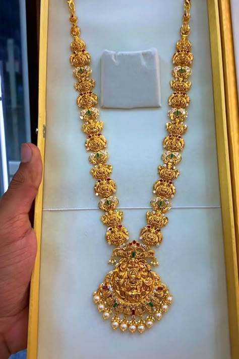 Haralu Gold, Gold Long Chains Indian Jewellery, Gold Lakshmi Haram, Long Haram Designs Indian, Long Haram Gold Jewellery Designs, Haram Designs Gold Latest, Long Haram Designs, Gold Haram Designs, Pretty Gold Necklaces