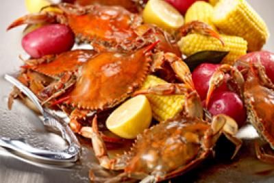 Louisiana Blue Crab Boil with Corn and Potatoes Recipe | Louisiana Seafood Blue Crab Recipe, Seafood Etouffee, Blue Crab Recipes, Cajun Cooking Recipes, Corn And Potatoes, Jelly Salad, Vegetable Gravy, Barbecue Shrimp, Crab Recipe