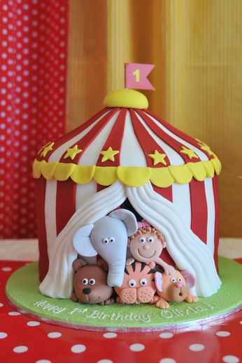 Circus cake Circus Cakes, Circus Cake, Circus Birthday Party, Giant Cupcakes, Baby Cakes, Circus Birthday, Novelty Cakes, Love Cake, Fancy Cakes