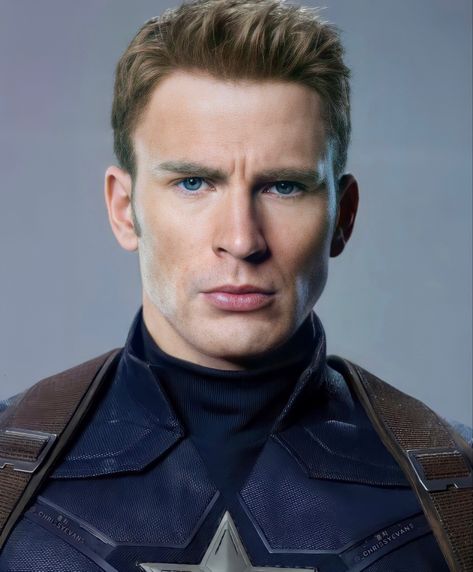 Chris Evans Halloween, Chris Evans Photos, Soldier Haircut, Captain Amerika, Mens Haircuts Short Hair, Captain Rogers, Captain America Wallpaper, Gents Hair Style, Christopher Evans