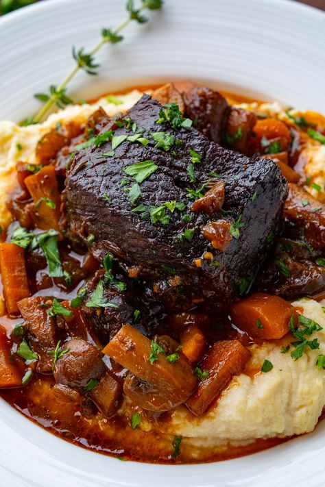 French Style Braised Short Ribs Short Rib Meal Ideas, Braised Short Rib Recipes, Short Ribs Recipe Braised, Short Rib Bourguignon, Beef Short Ribs No Wine, Beef Short Ribs Stew, Chianti Braised Short Ribs, Short Ribs Stew, Short Rib Stew