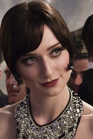 Jordan Baker, The Great Gatsby | 14 Compelling Female Characters Who Need Their Own Spin-Off Novels Jordan Baker Great Gatsby, 20's Makeup, Great Gatsby Makeup, 1920 Hairstyles, 1920 Makeup, Gatsby Makeup, Great Gatsby Hairstyles, Maquillage Goth, 1920s Makeup