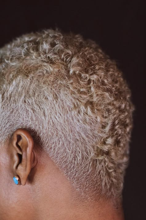 5 Natural Hair Confidence Boosters | Your Best Hair Means Being Yourself — Naturally Shauniece Blonde Styles, Natural Hair Haircuts, Blonde Natural Hair, Short Natural Haircuts, Short Natural Curly Hair, Short Hair Inspiration, Short Shaved Hairstyles, Blonde Natural, Being Confident