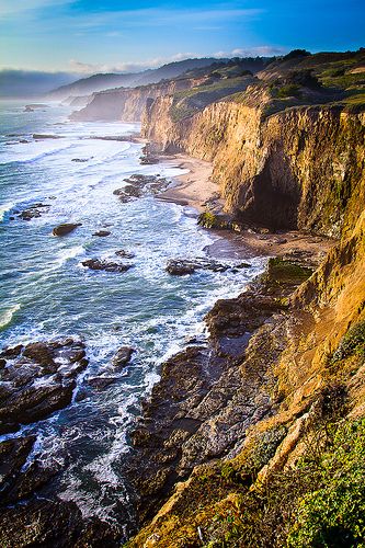 California Coastal Cliffs Coastal Cliffs, California Painting, Sea Scapes, American Dreams, Travel California, Dream Weaver, Scenic Photos, Nature Pics, California Coastal