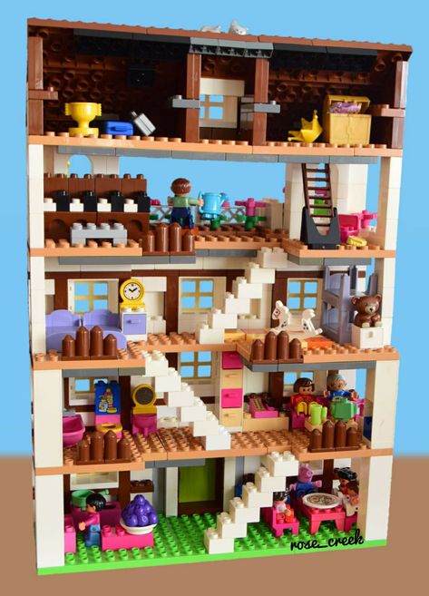 Lego Duplo House Ideas, Duplo House Ideas, Easy Lego House, Lego Doll House, Duplo Lego Ideas, Lego Duplo House, Lego Duplo Building Ideas, Lego Duplo Ideas, Duplo House