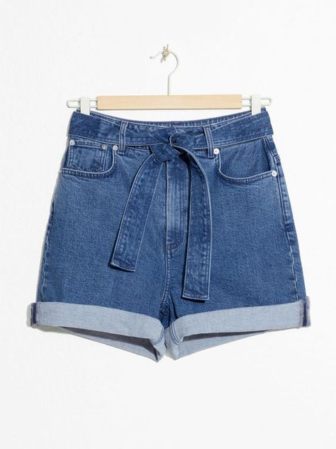 Shorts Pattern Women, Teenage Outfits, Shorts Outfits Women, Straight Fit Pants, Satin Shorts, Skirt And Sneakers, Teenager Outfits, Short Jeans, Denim Shorts Women