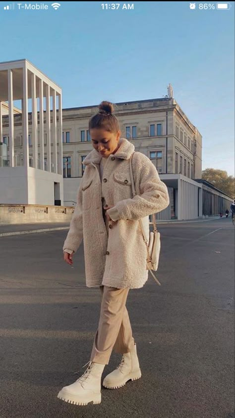 Beige Boots Outfit, White Boots Outfit, White Combat Boots, Winter Boots Outfits, Modest Casual Outfits, New Look Fashion, Beige Boots, Beige Outfit, Winter Fashion Outfits Casual