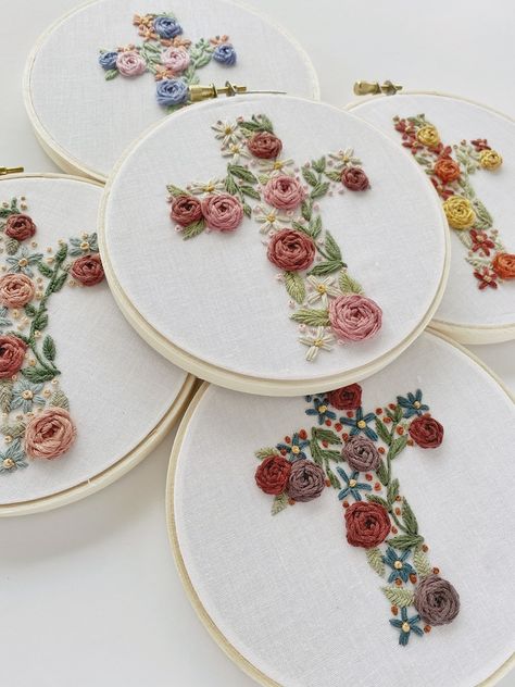 Embroidery Pattern Floral, Embroidery Easter, Cross Embroidery Designs, Religious Embroidery, Christian Embroidery, Cross Christian, Easter Embroidery, Floral Embroidery Patterns, Diy Embroidery Patterns