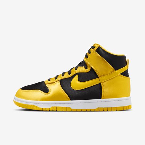 Nike Dunk High Women, Nike Dunks High, Dunks High, Yellow Sneakers, Nike Model, Jordan 11 Retro Low, Nike Models, Womens Air Jordans, Nike Dunk High