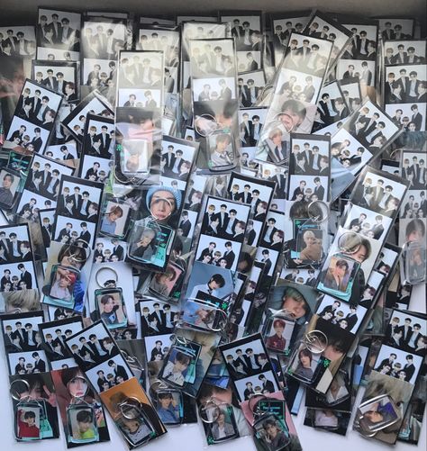 K-pop Concert Freebies, Txt Act Sweet Mirage Concert, Concert Freebies Kpop Ideas, Kpop Concert Freebies, Concert Freebies, Straykids Concert, Packing Photocard, Freebies Kpop, Freebies Ideas