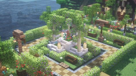 Pond Landscaping Minecraft, Pond Design Minecraft, Minecraft Floating Garden, Aesthetic Minecraft Bee Sanctuary, Minecraft Rooftop Garden, Minecraft Mini Garden, Minecraft Secret Garden, Minecraft Date Builds, Pale Garden Minecraft