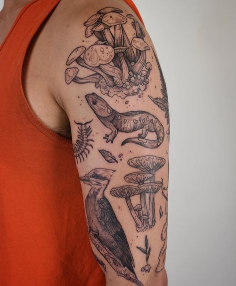 Salamander Tattoo, Arm Patchwork, Woodland Tattoo, Mushroom Tattoo Ideas, Trippy Tattoo Ideas, Tattoo Bible, Trippy Tattoo, Tattoos 2023, Moss And Lichen