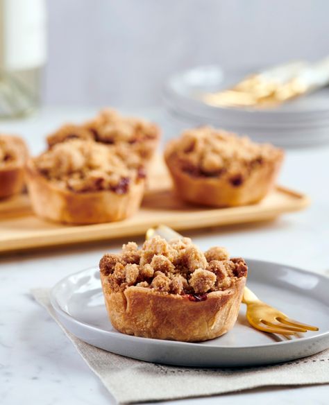 Apple Crumb Pie, Chocolate Pie With Pudding, Apple Crumble Pie, Rhubarb Crisp, Apple Crumb, Mini Apple Pies, Quick And Easy Appetizers, Bite Size Desserts, Apple Pies