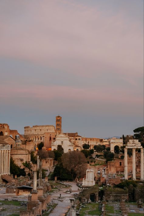 Roman Forum Aesthetic, Roma Aesthetic, Roman Aesthetic, Lucy Foley, Roman Forum Rome, Tan Aesthetic, Rome Trip, Rome Aesthetic, Pantheon Rome