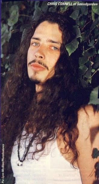 Chris Cornell will be missed so much, but he has undoubtedly earned his wings now. Sweet blessings and much love for a shining spirit who had too many dark nights of the soul. Chris Cornell Young, Seattle 90s, Temple Of The Dog, Grunge Guys, Alice In Chains, Dave Grohl, Chris Cornell, Pearl Jam, Nirvana