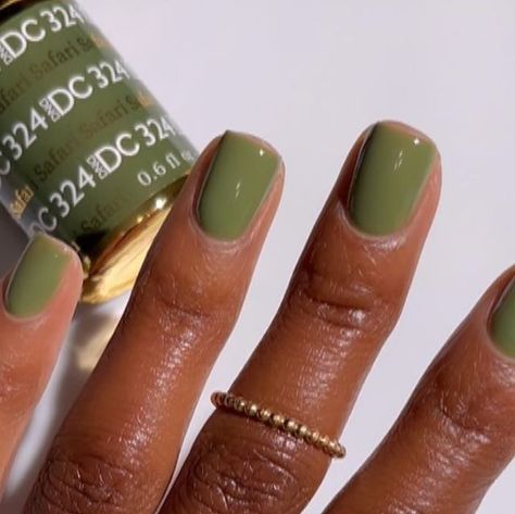 Dnd Safari Gel, All Color Nails, Dnd Olive Green Gel Polish, Fall Nails 2023 Dnd Gel, Fall Green Nails 2023, Fall Nails Gel Manicures, Green Nail Polish Ideas, Safari Green Nails, Fall Gel Nails Green