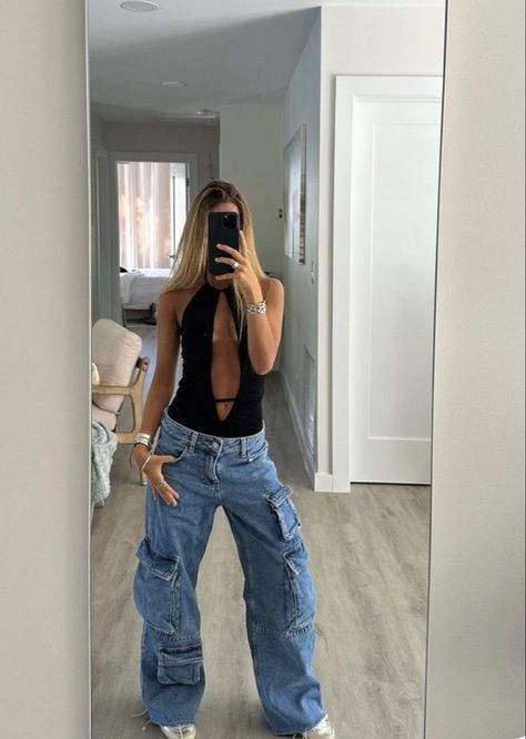 Jeans For Women 2023, Super High Waisted Jeans, Plus Size Autumn, Looks Jeans, The North Pole, Streetwear Fashion Women, Festival Looks, Jeans For Women, Going Out Outfits