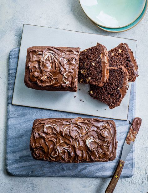 Brownie Loaf, Mary Berry Baking, Chocolate Chip Loaf Cake, Chocolate Chip Loaf, Recipe Brownies, Mary Berry Recipe, Loaf Cake Recipes, Banoffee Pie, Berries Recipes